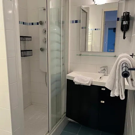 Le Phare, Grand Face